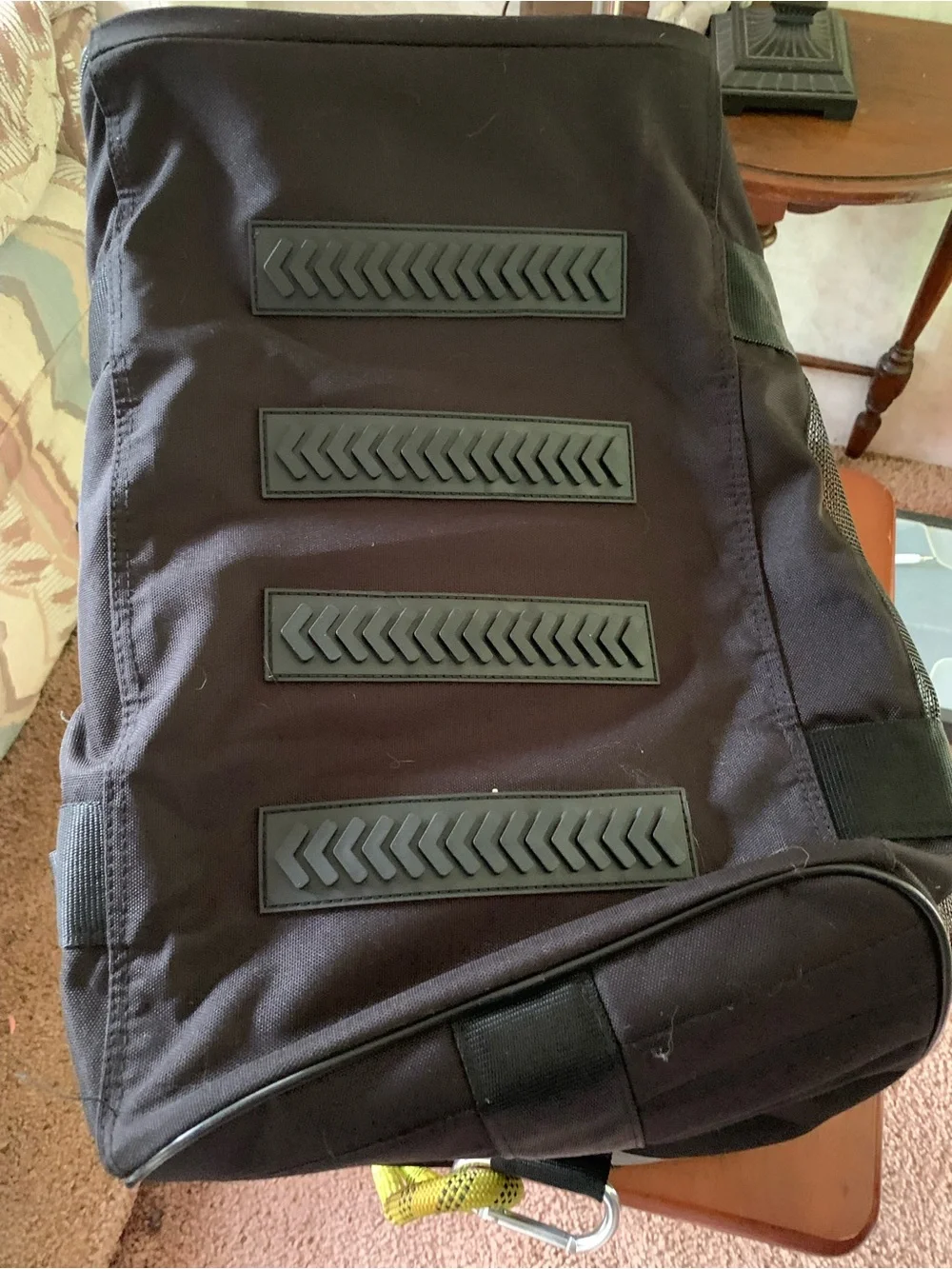 Portable pet travel bag. NWT!  Carrier Bag - Neon Yellow-Green / Black